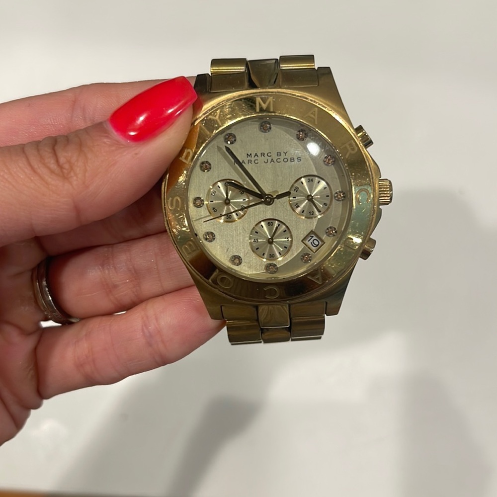 Marc Jacobs gold watch